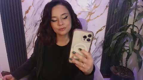 kassandra james online show from April 14, 1:11 pm