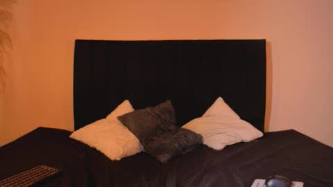 kassandra james online show from February 2, 1:10 pm