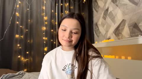 Kira online show from November 26, 4:08 pm