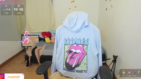 Snapshot of kat_ly_chan chatting on October 8, 1:43 am Kat       online show from October 8, 1:43 am