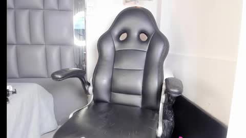 kataleya_west online show from May 16, 12:13 am