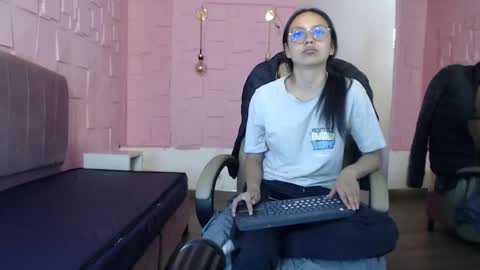 Katalina online show from March 17, 1:48 pm