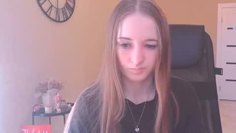 Snapshot of katekayer chatting on October 4, 11:16 am katekayer online show from October 4, 11:16 am