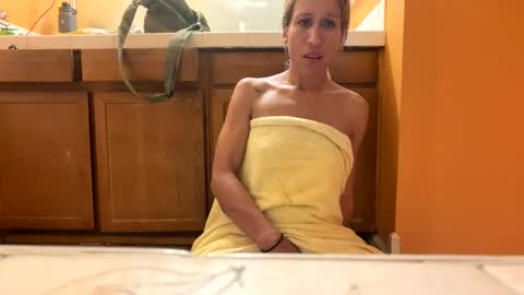 Katelin online show from March 29, 2:21 am