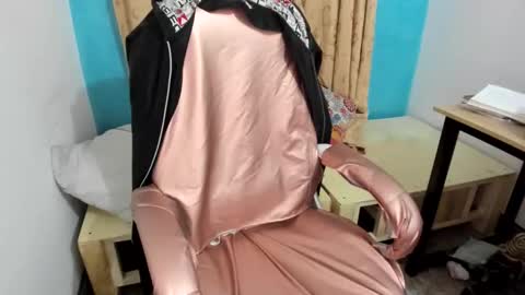 Snapshot of katerinamilf_ chatting on February 14, 10:38 am kata online show from February 14, 10:38 am