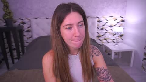 Kate online show from April 2, 6:44 am