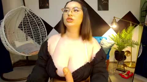 Kate online show from May 1, 9:07 pm
