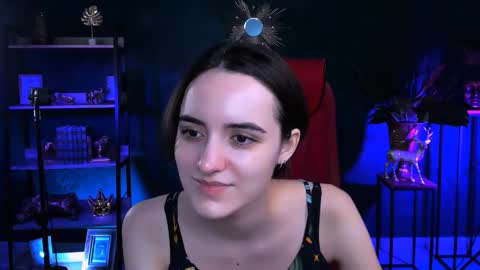 katewillows online show from January 6, 4:05 am