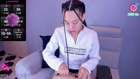 Snapshot of kathegomez_ chatting on February 25, 8:47 am KatheGomez online show from February 25, 8:47 am