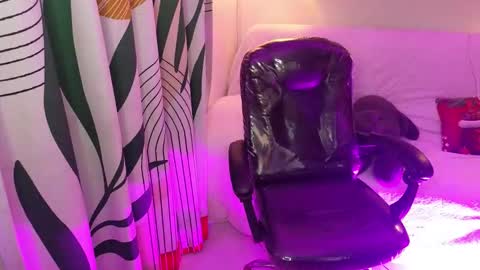 kathie_lozada online show from December 4, 4:37 am