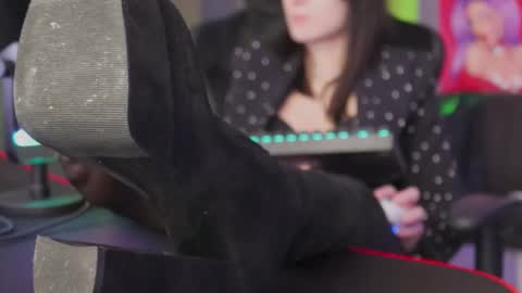 Snapshot of kathleen_frost chatting on December 17, 7:18 am kathleen_frost online show from December 17, 7:18 am