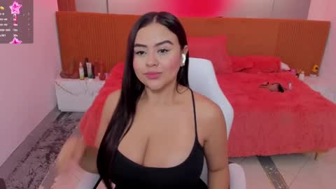 Snapshot of katia_bigboobs11 chatting on September 19, 10:25 am Katia online show from September 19, 10:25 am