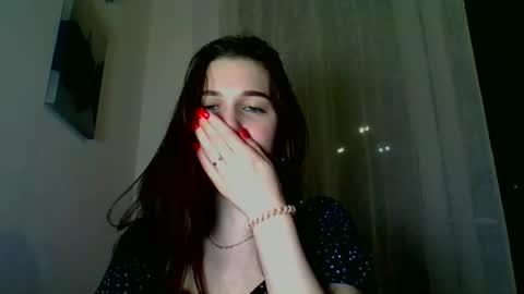 katie_foxi online show from January 19, 6:10 pm