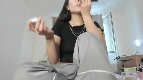 Kate online show from December 9, 9:49 am