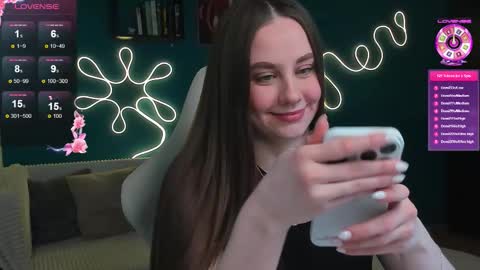 Katie online show from February 6, 11:30 pm