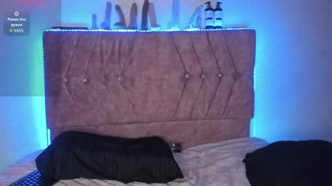 Katie online show from April 15, 1:39 am