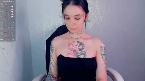 katrina_h0w online show from April 27, 3:47 am