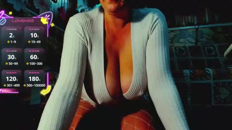Snapshot of katrinedenev chatting on October 18, 9:27 pm KatrineDenev online show from October 18, 9:27 pm