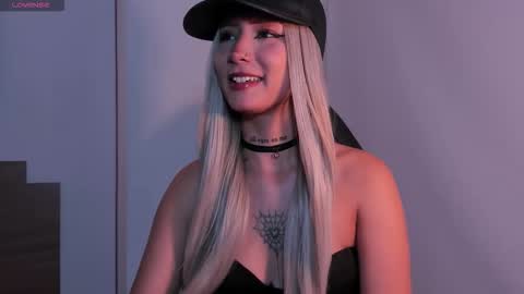 katta_martini_ online show from November 14, 12:05 pm