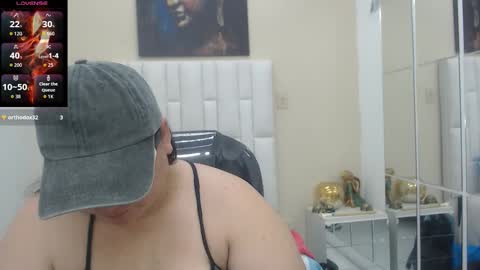 Snapshot of katty_findom_ chatting on September 17, 12:47 pm katty online show from September 17, 12:47 pm