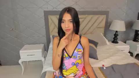 kattylilli online show from June 17, 10:44 pm