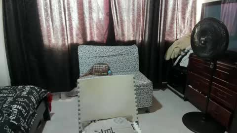 Snapshot of katy_bello chatting on September 19, 8:41 pm katy online show from September 19, 8:41 pm