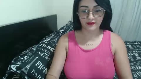 Snapshot of katy_bello chatting on January 25, 10:39 pm katy online show from January 25, 10:39 pm
