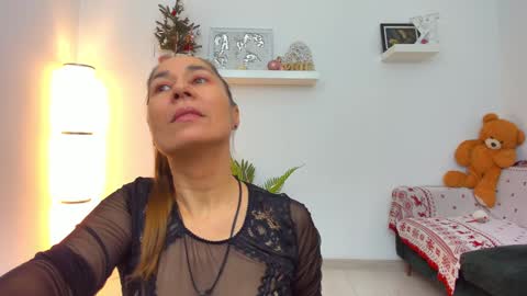 Snapshot of kaya_kiss chatting on December 10, 4:24 am Kaya online show from December 10, 4:24 am