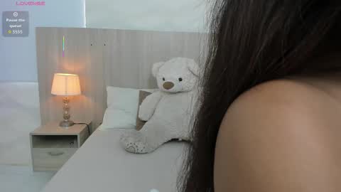   online show from October 22, 11:37 am