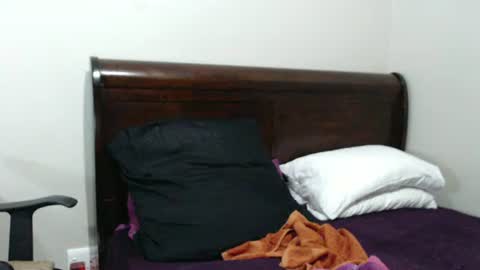 kayla online show from February 19, 5:49 am