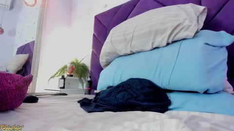 kaylachannell online show from March 25, 9:45 am