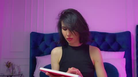 Kayla online show from May 9, 8:16 am