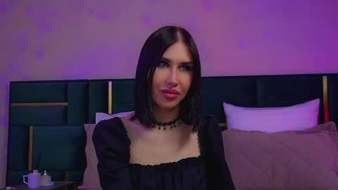 Kayla online show from May 6, 9:13 am