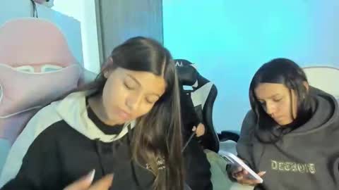 kaylie online show from November 27, 8:23 pm