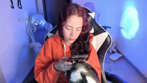 kaylie online show from March 27, 11:00 am