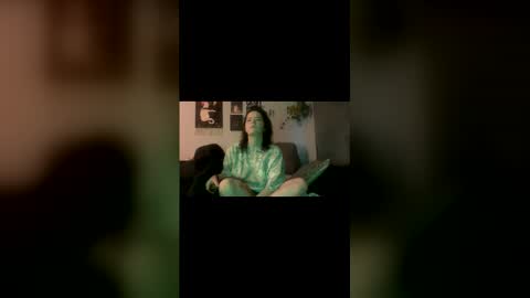 kearianwat online show from April 2, 11:46 pm