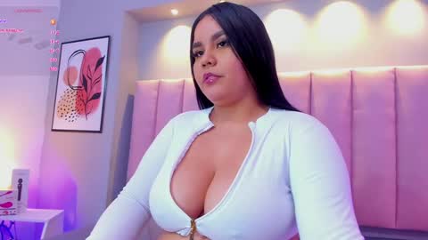 Snapshot of keily_ross1 chatting on December 5, 10:23 pm Keily Ross online show from December 5, 10:23 pm