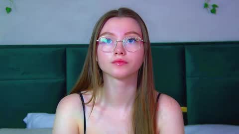 Keira online show from February 28, 4:32 am