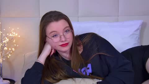 Keira online show from February 6, 4:42 am