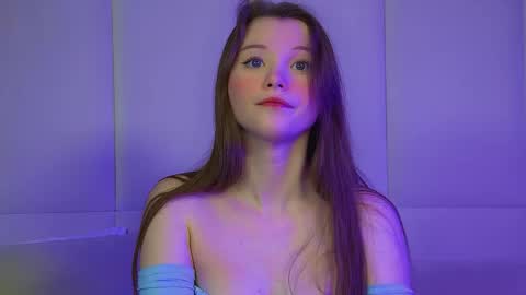 Keira online show from February 9, 6:10 pm