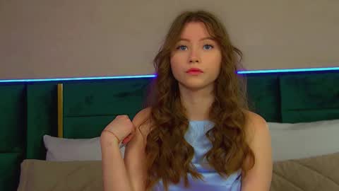 Keira online show from September 28, 6:09 am