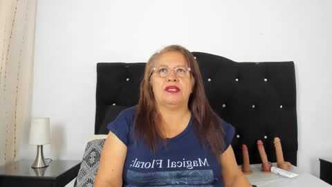   online show from October 3, 12:10 pm