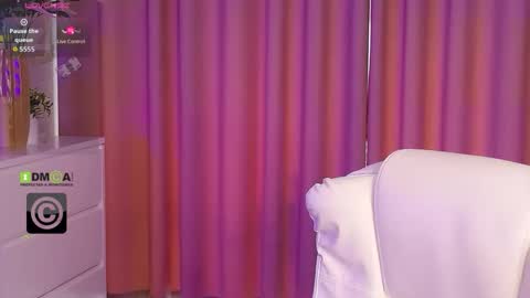 kellielowie online show from April 2, 1:41 pm