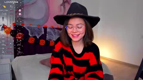 Kelly online show from October 29, 2:16 am