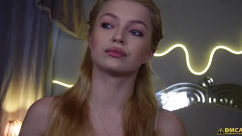 kelly_peachpiee online show from November 11, 5:36 am