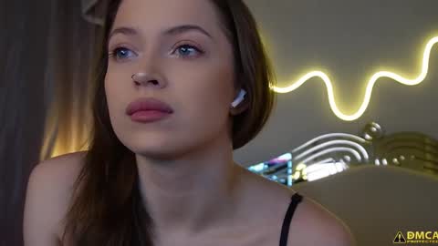 kelly_peachpiee online show from February 3, 5:05 am