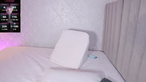 vanessa online show from November 12, 10:02 am