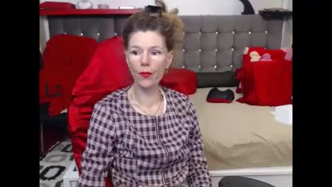 kelly online show from October 3, 2:05 am