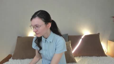 Kelsirabenold online show from March 30, 5:18 am