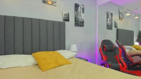 Kendra London online show from March 17, 11:25 am